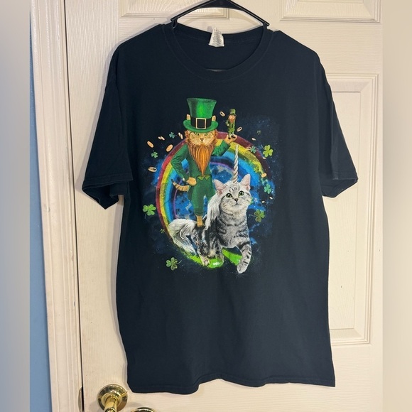 Cat‎ Leprechaun Riding a Cat Unicorn with Rainbow Gold and Shamrocks size Large - Picture 1 of 7